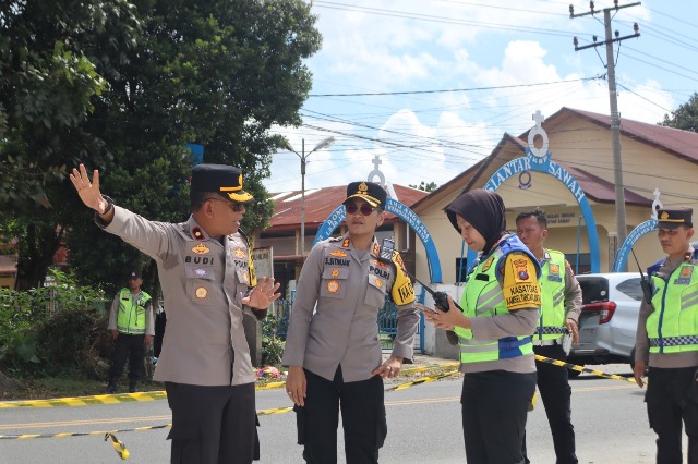 Kapolres Pematangsiantar, AKBP Sah Udur T.M. Sitinjak SH, SIK, MH, mengecek lokasi Outer Ring Road yang terletak di Jl. Parapat - Jl. Seribu Dolok, pada Sabtu (20/12/2025) siang, sekira pukul 11.30 WIB.