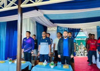 Wakapolres Pematangsiantar, KOMPOL Budiono Saputro, SH, MH menghadiri pembukaan Kejuaraan Junior Tenis Lapangan Antar Pelajar se-Sumatera Utara, di Lapangan Tenis 022/Pantai Timur (PT), pada Jum'at (12/12/2025) pagi.