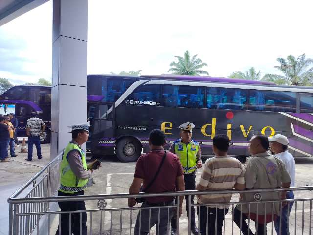 Sat Lantas menggelar sosialisasi intensif untuk mengoptimalisasi Terminal Tanjung Pinggir sebagai langkah strategis untuk menjamin kelancaran lalu lintas kota.