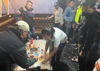 Polres Pematangsiantar melaksanakan Kegiatan Rutin Yang Ditingkatkan (KRYD) berupa razia Tempat Hiburan Malam (THM), pada Minggu dini hari (14/12/2025).