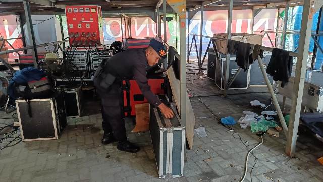 Sat Brimob Polda Sumut sterilisasi Lapangan Haji Adam Malik.