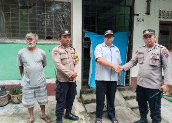 Kanit Samapta, IPDA Irwan Saragih SH gerak cepat melakukan pengecekan adanya seorang laki - laki yang melakukan pelemparan terhadap siswa MAN (Madrasah Aliyah Negeri), di Jalan Singosari, pada Jum'at siang (9/1/2026).