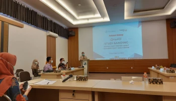 Bersiap Layani JKN-KIS, RS. Medina studi Banding ke RS. Jasa Kartini