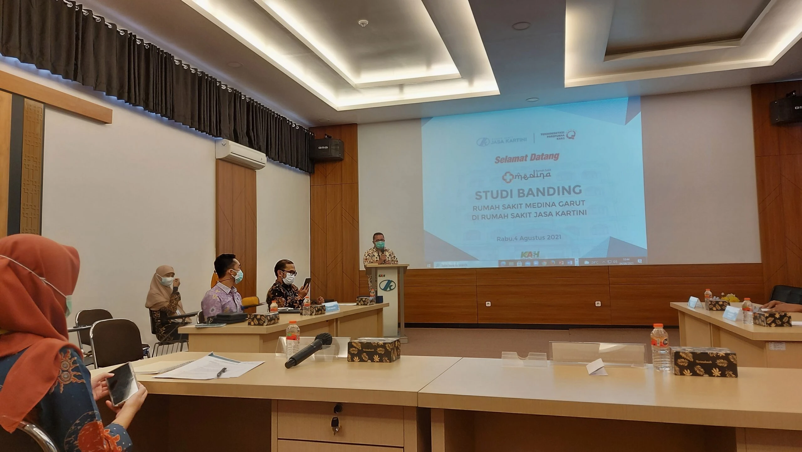 artikel kesehatan Bersiap Layani JKN-KIS, RS. Medina studi Banding ke RS. Jasa Kartini