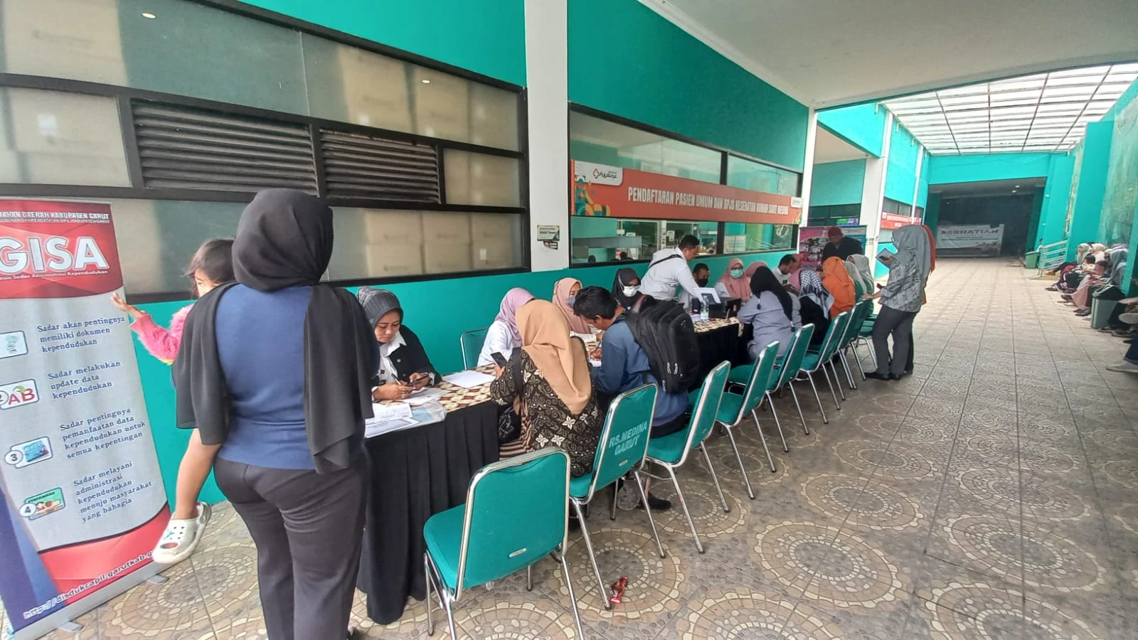 artikel kesehatan RS. Medina dan Disdukcapil Garut Gelar Layanan Administrasi Kependudukan