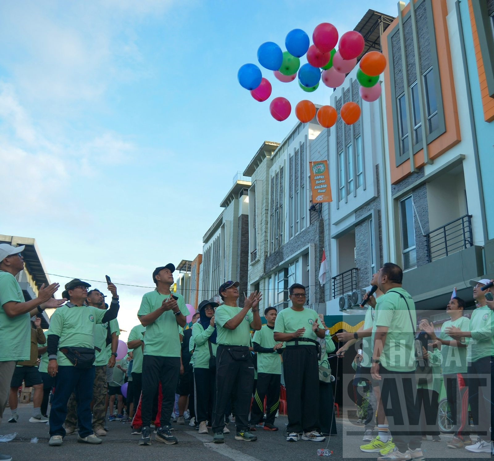 GAPKI Kalbar Perkuat Solidaritas Sawit lewat Jalan Sehat di Pontianak