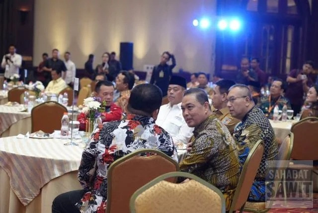 Ria Norsan Sodorkan Skema Baru Dana Bagi Hasil Sawit, Rp100 per Kilo untuk Daerah