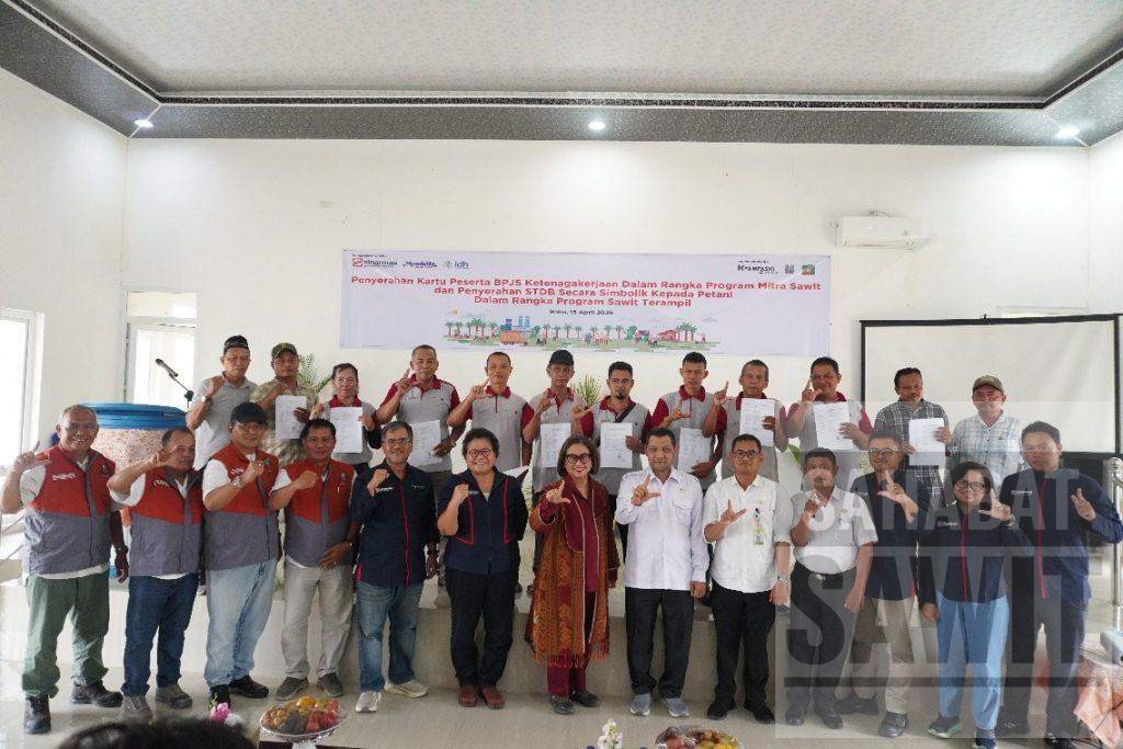 Sinar Mas dan Mitra Bantu 307 Petani Sawit Langkat Raih STDB Perdana