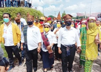 Hendak Mendaftar, RHS – ZW Diantar dan Disambut dengan Suka Cita