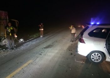 Minibus Kontra Truck di Tapian Dolok, 1 Meninggal, 2 Anggota TNI Luka Berat