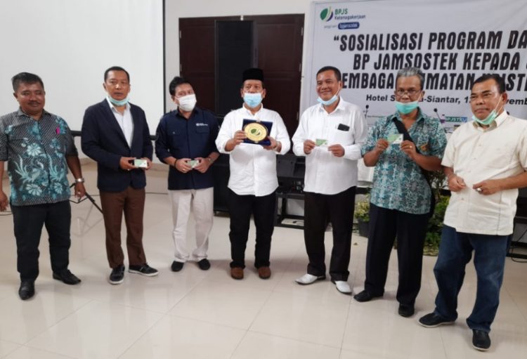 RHS Lindungi Ribuan Relawan dan Tim Pemenangan RHS – ZW dengan BPJS