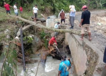 Banjir Bandang di Siantar – Simalungun Diduga Karena Penebangan Hutan, Warga Kesulitan Air Minum