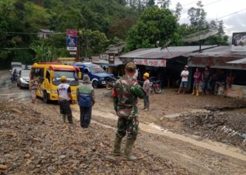 Kawasan Danau Toba Dilanda Longsor dan Gempa