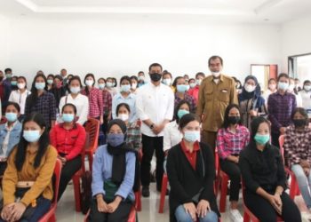 Untuk Bekerja di PT Philips, Walikota Siantar Berangkatkan 96 Tenaga Kerja ke Batam