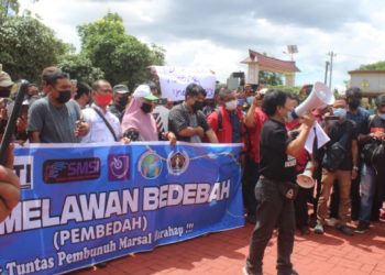 Ratusan Wartawan Demo Kapolres, Pembunuhan Marsal Masih Misteri