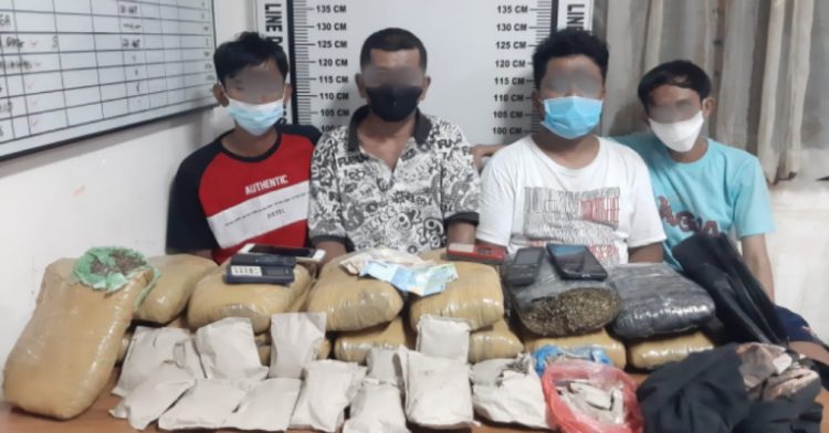 Fa “Nongkrong” di Depan Pos Polisi, Lalu Berbal-bal Ganja Ditemukan dari Siantar – Simalungun