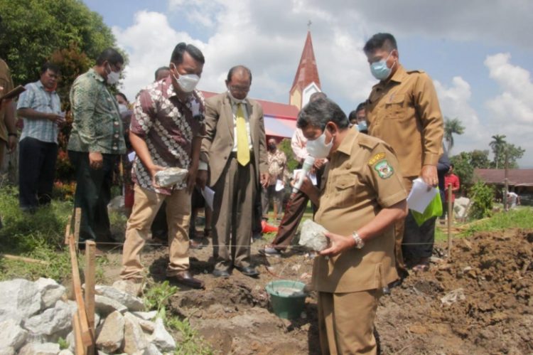 Wakil Walikota Siantar Letakan Batu Pertama Pembangunan Rumah Dinas Pendeta HKBP