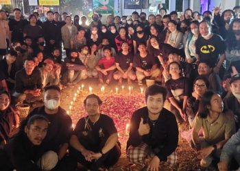 Mahasiswa ISI Yogyakarta Panjatkan Doa dan Tabur Bunga di TKP Penikaman TIP dan DS