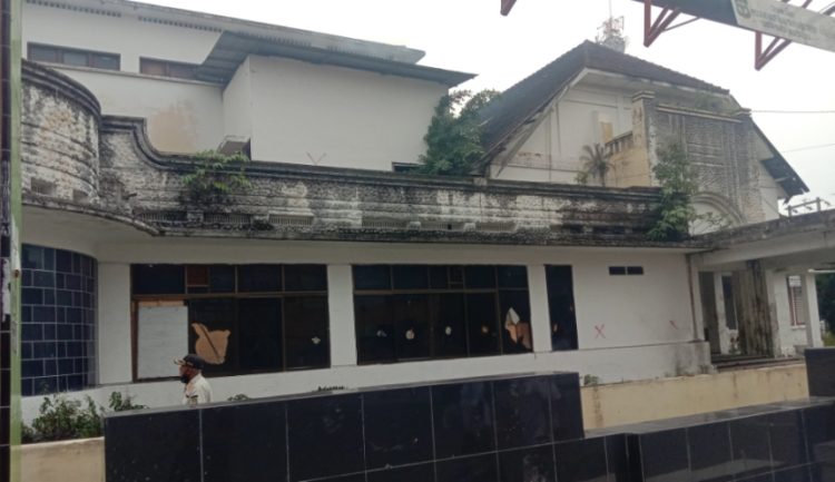 Tanpa Anggaran, Bupati Simalungun Terkesan Biarkan Gedung Juang Terlantar