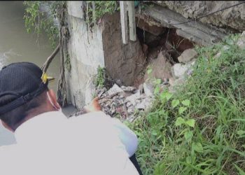 Bahaya Mengancam, Jembatan Perdagangan Nyaris Amblas