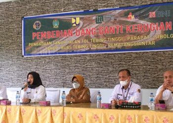 Plt Walikota Siantar Serahkan Ganti Rugi Lahan Warga untuk Jalan Tol