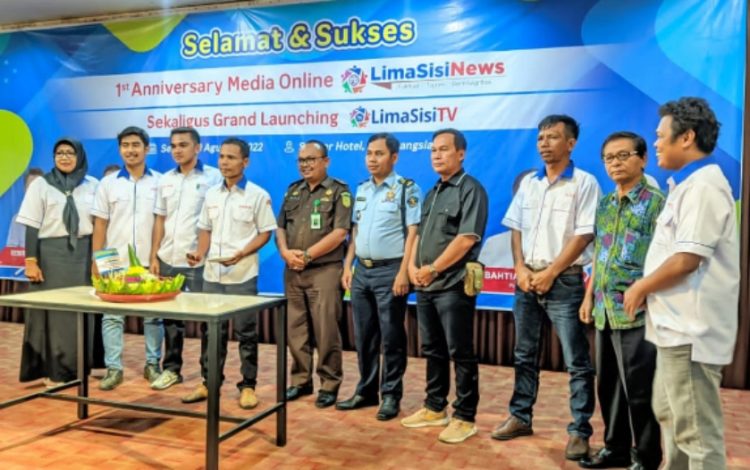 Limasisi News Rayakan HUT Pertama