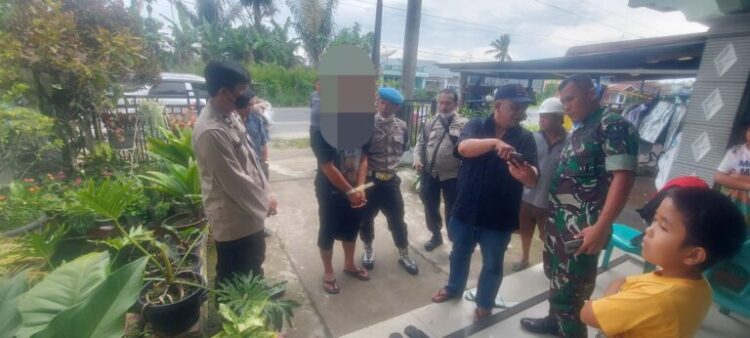 Pelaku yang telah diamankan 
Foto: IST/