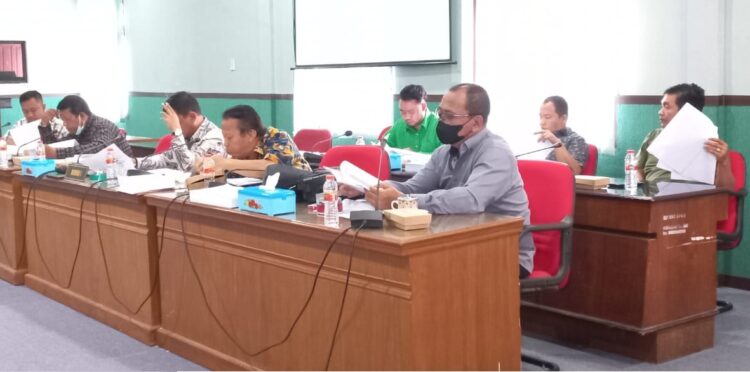 Komisi I DPRD Siantar melakukan RDP dengan BKD 
Foto: AMB