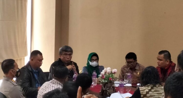 Pertemuan di Hotel Sapadia 
Foto: IST