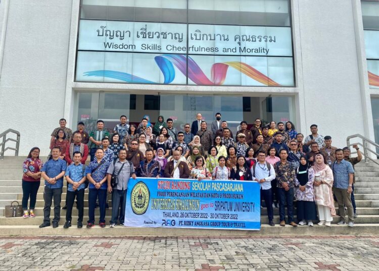 Mahasiswa Pasca sarjana USI di Thailand