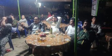 Para penonton Nobar yang diantaranya anggota DPRD Siantar, Andika Prayogi Sinaga dan Astronout Naiggolan