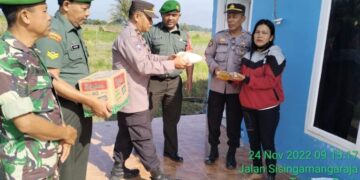 Penyerahan bantuan kepada korban bencana puting beliung
Foto: IST