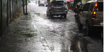 Genangan air di Jalan MH Sitorus