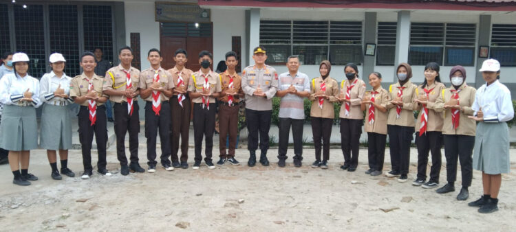 foto bersama  
Foto: IST
