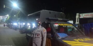 Personil Polsek Siantar Barat patroli cegah balapan liar
Teks Foto: IST