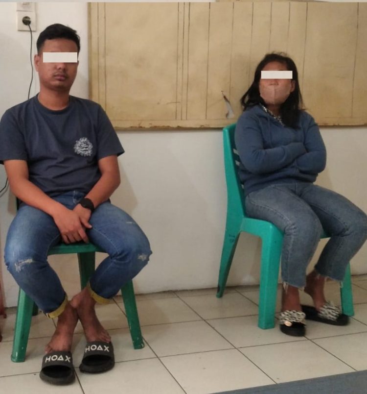 Mucikari dan cewek Mi Chat diamankan
Foto: Tan