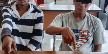 Kedua pelaku dan barbut ganja