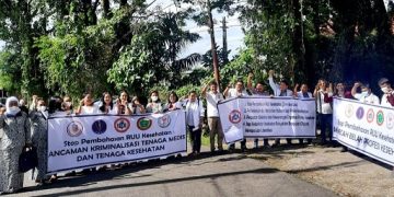 Aksi damai para tenaga kesehatan