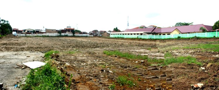 Lahan GOR yang rata dengan tanah