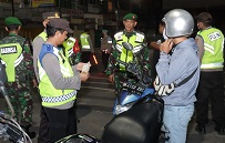 Personel Polri dan Kodim 0207 SML Patroli bersama