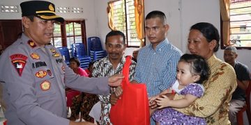 Penyerahan Bansos