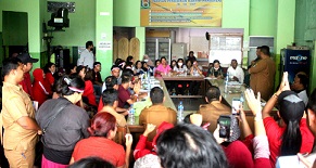 Mediasi orang tua dan guru dengan YPKH yang dimediasi Dinas Pendidikan