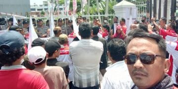 LIRA Simalungun Demo di Kantor BPN Wilayah Sumut