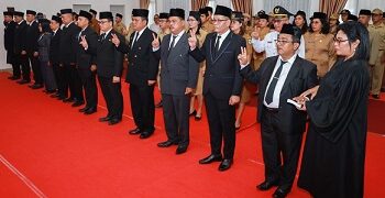 Pelantikan pejabat eselon II, III dan IV lingkungan Pemko Siantar