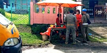 Salah satu pedagang daging non halal yang didata personel Satpol PP