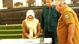 Wali Kota tandatangani persetujuan Pertanggungjawaban APBD Siantar 2023