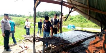Gubuk yang dibakar