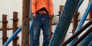 Tergantung bunuh diri