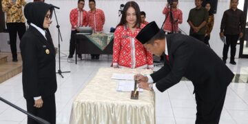 Pj Sekda tandatangani berita acara