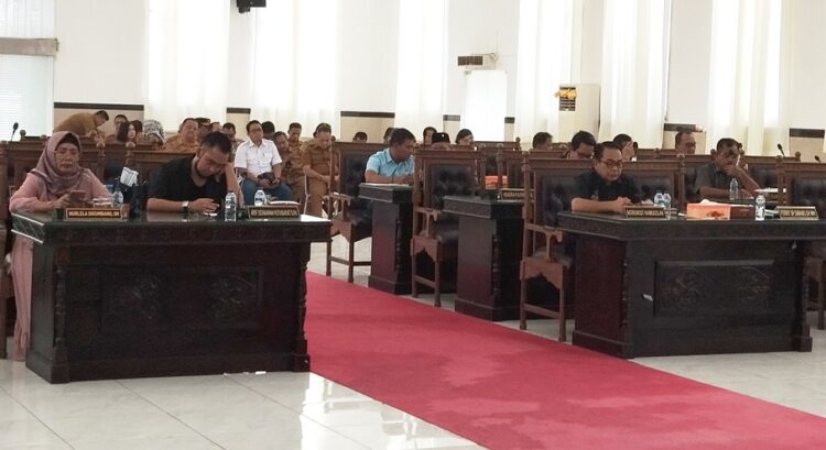 Rapat paripurna penyampaikan hasil reses